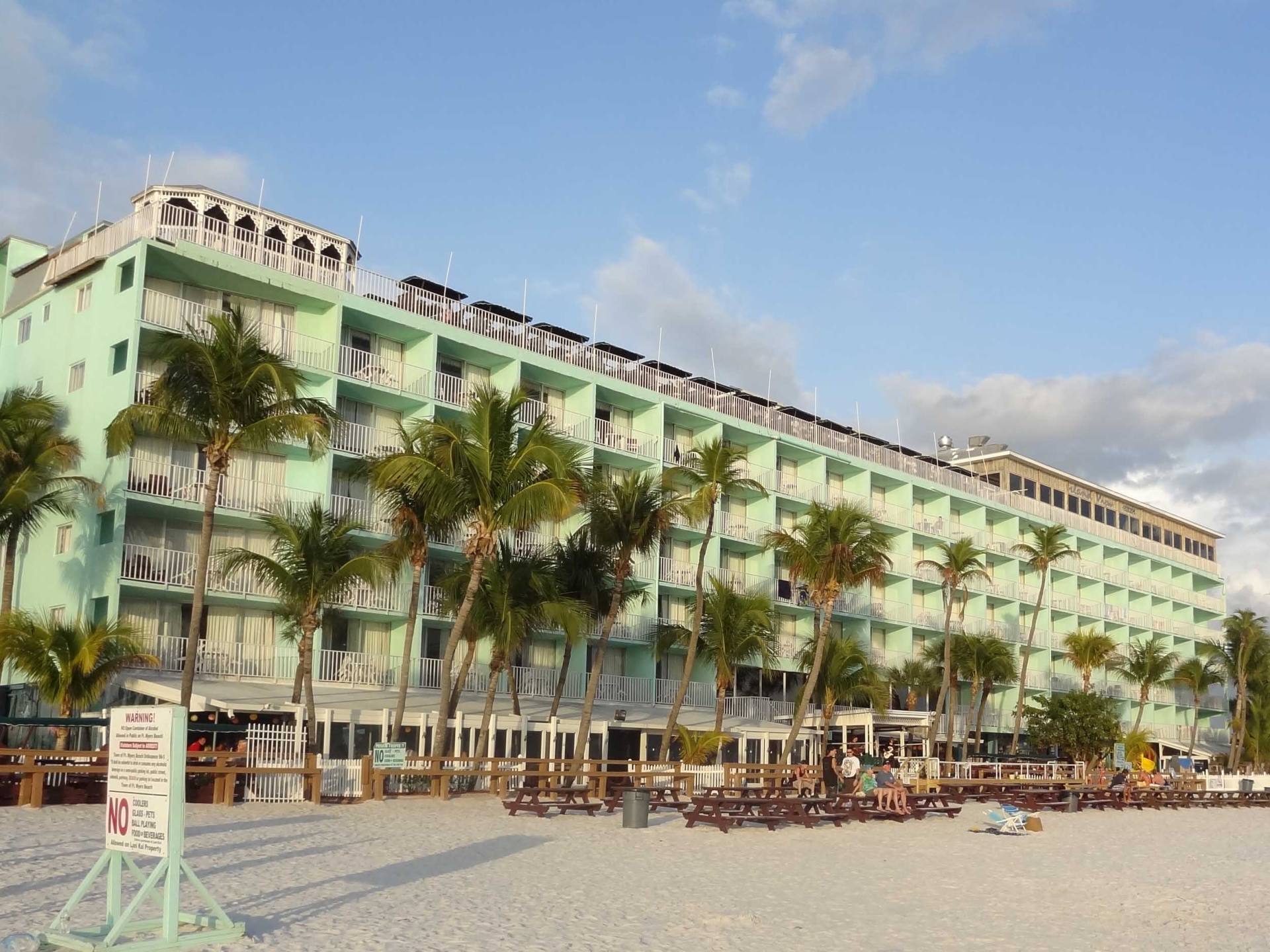 Lani Kai Island Resort, United States of America, Florida beach bar with view at the sea