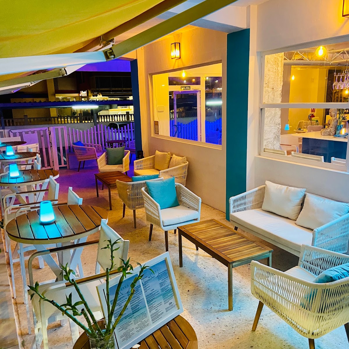 Anva Beach Bar, Spain, Alicante beach bar with view at the sea